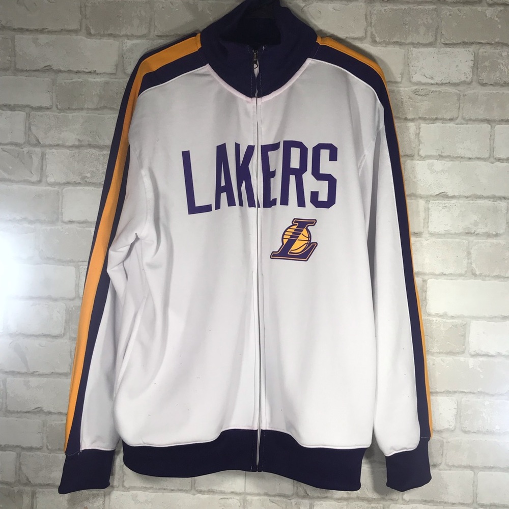 NBA crew neck Lakers sweater